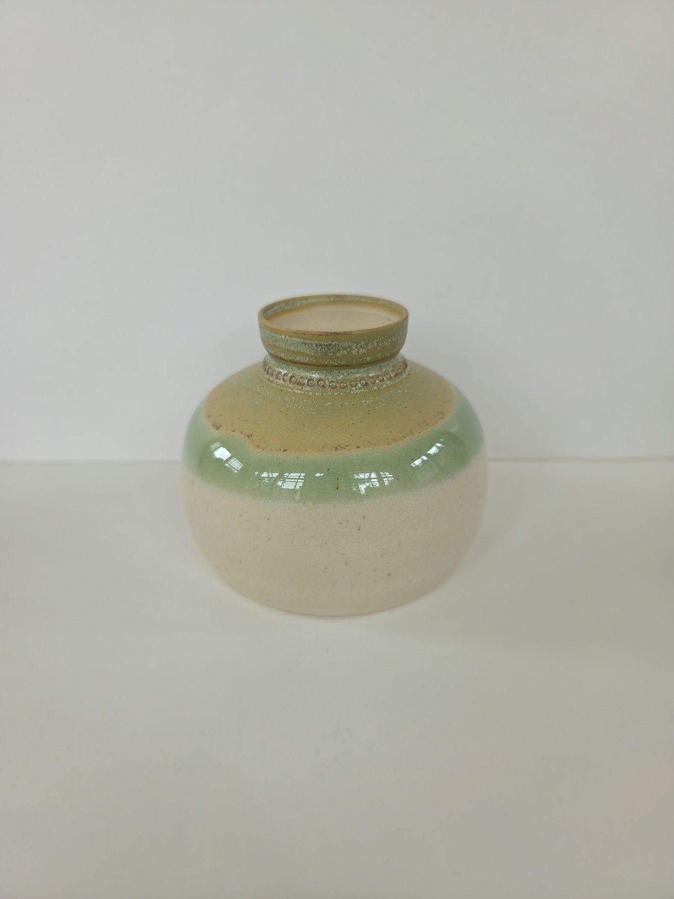 Vase, White and green