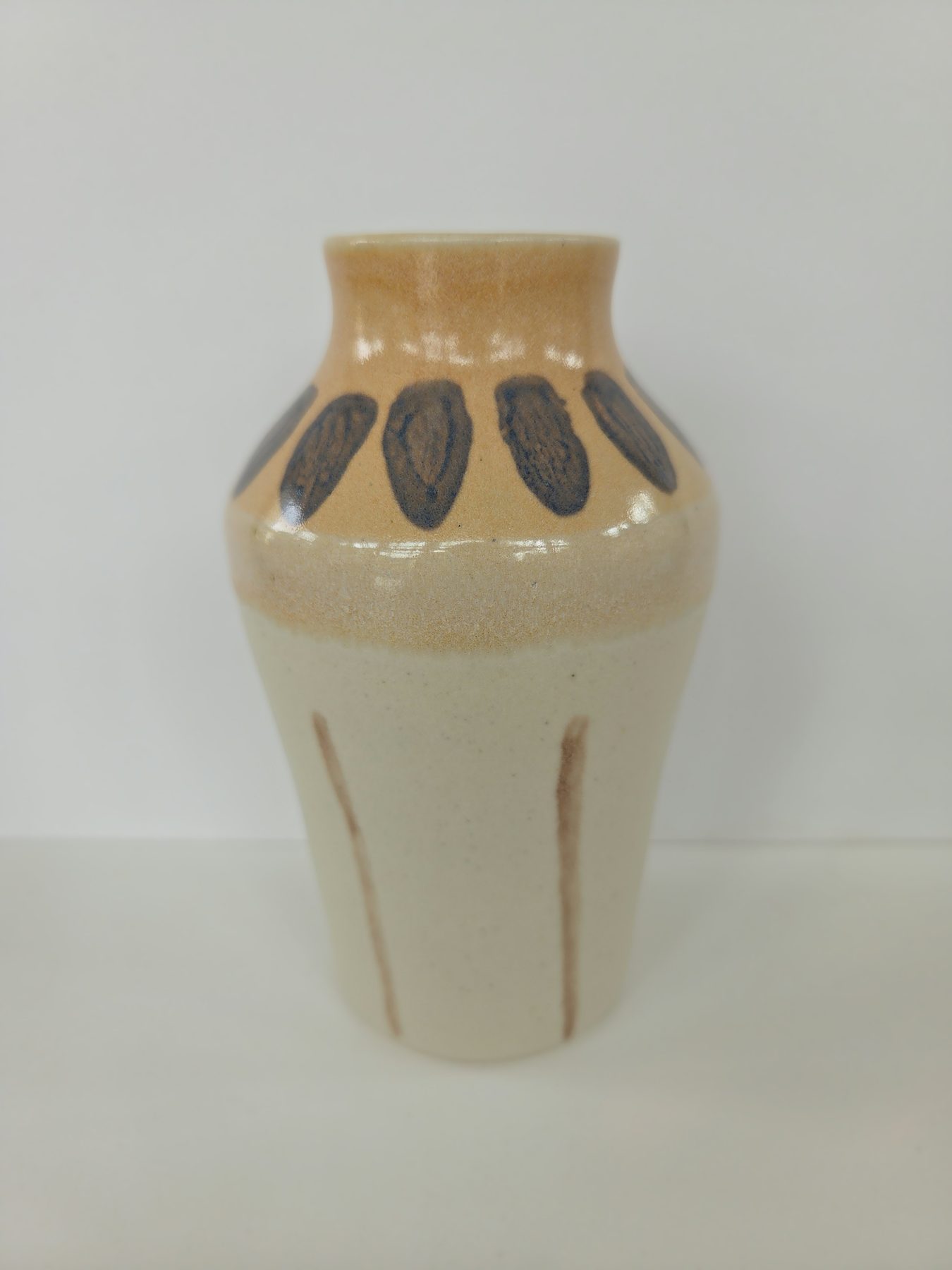 Vase, White, coral, black