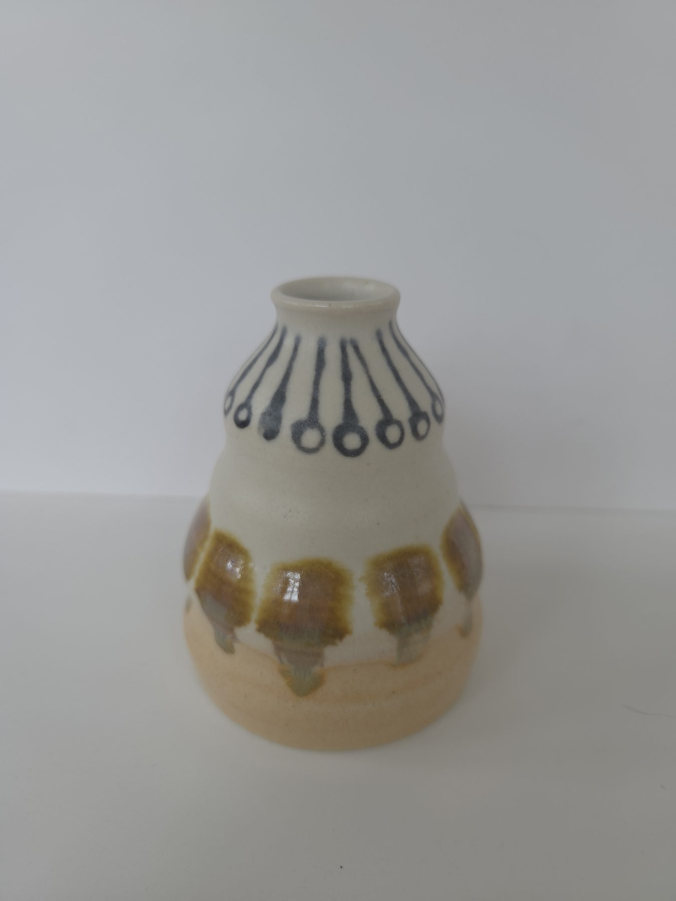 Bud vase, White, coral,  with black and brown decoration