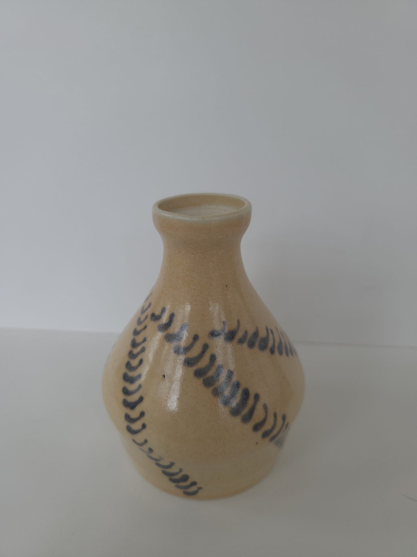 Bud vase, Coral, black decoration