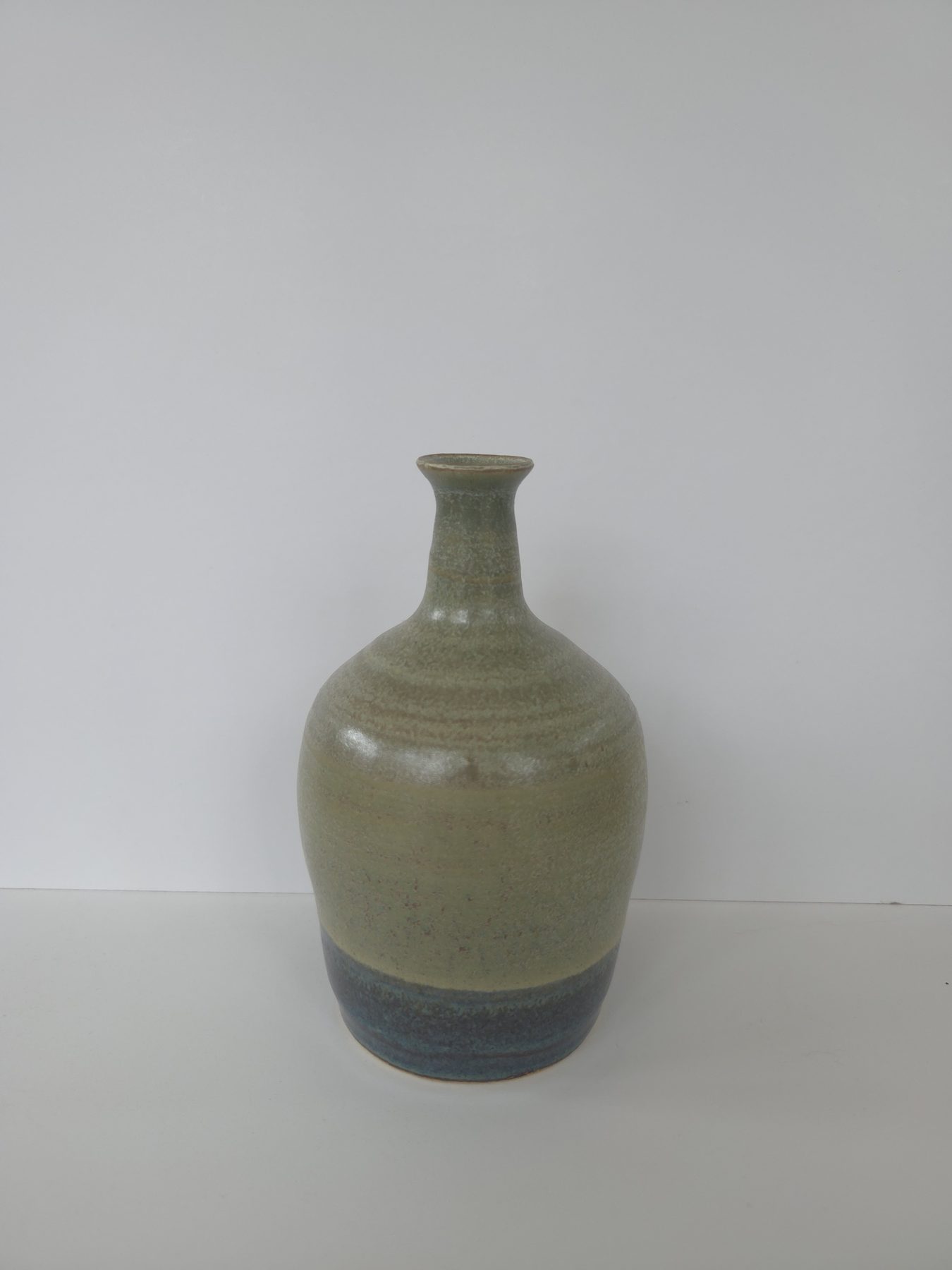 Stem vase, Green with ironwood blue